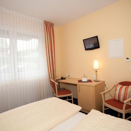 Akzent Hotel Hubertus Меле Екстериор снимка