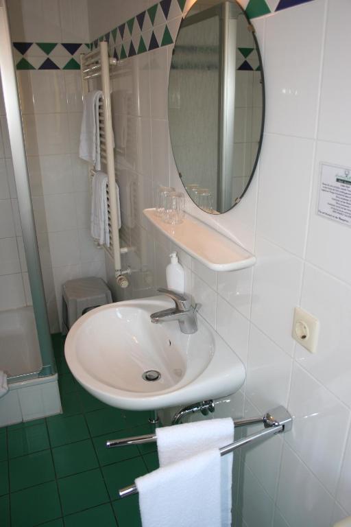 Akzent Hotel Hubertus Меле Стая снимка