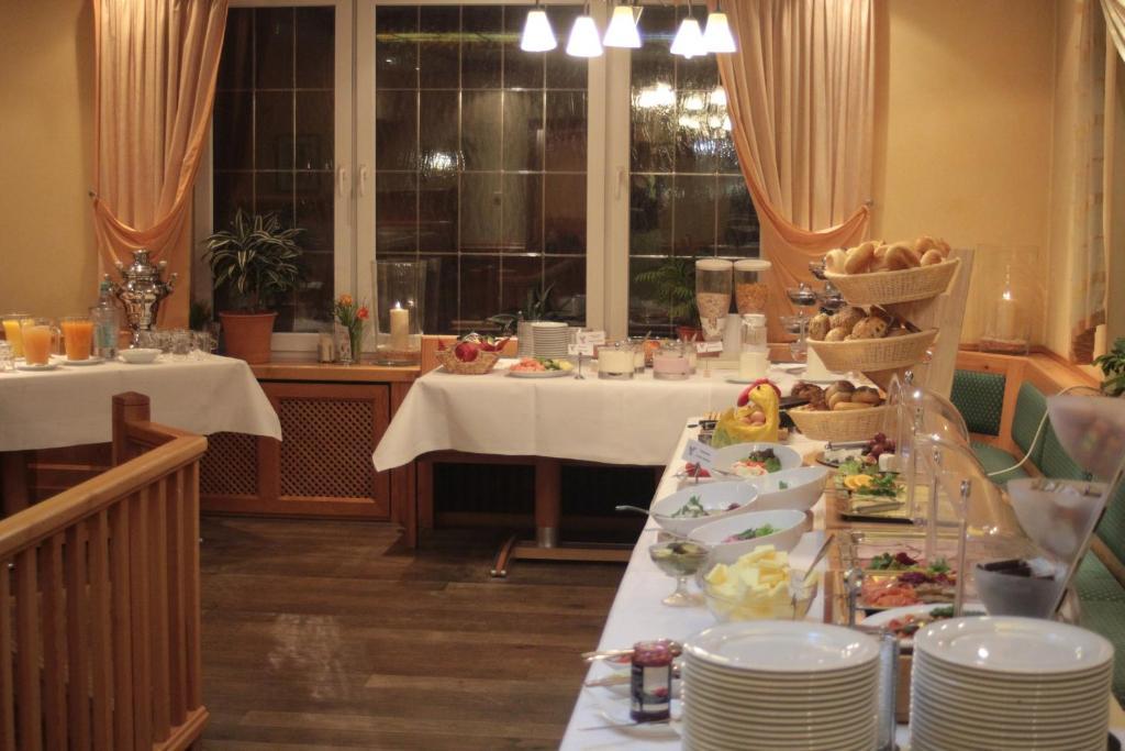 Akzent Hotel Hubertus Меле Екстериор снимка